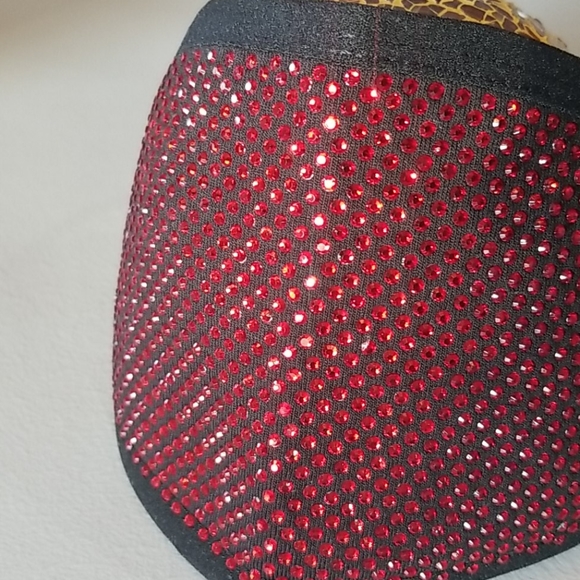 Red Rhinestone Face Cover - Picture 4 of 6